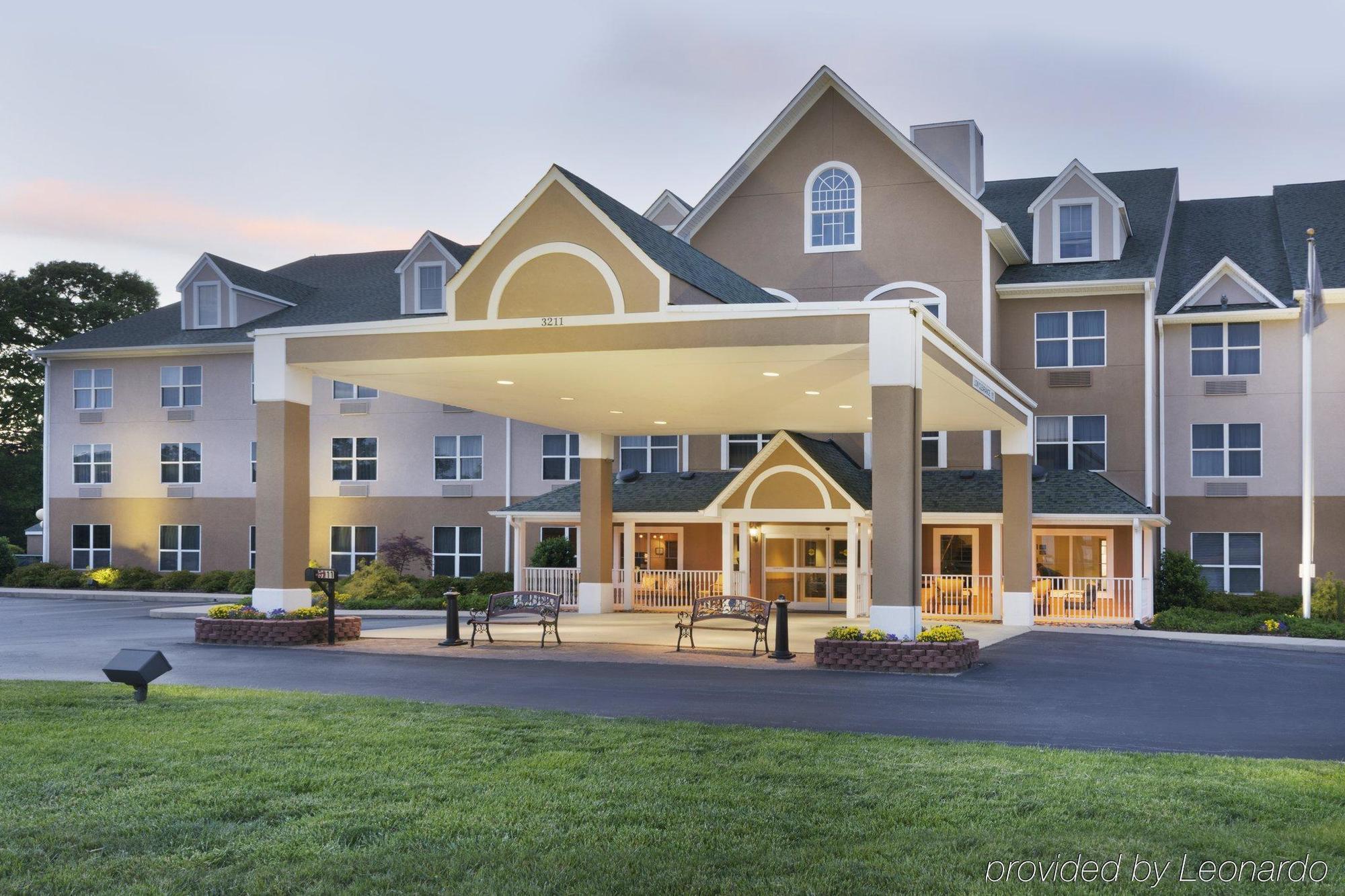 Country Inn & Suites By Radisson, Burlington Elon , Nc Buitenkant foto