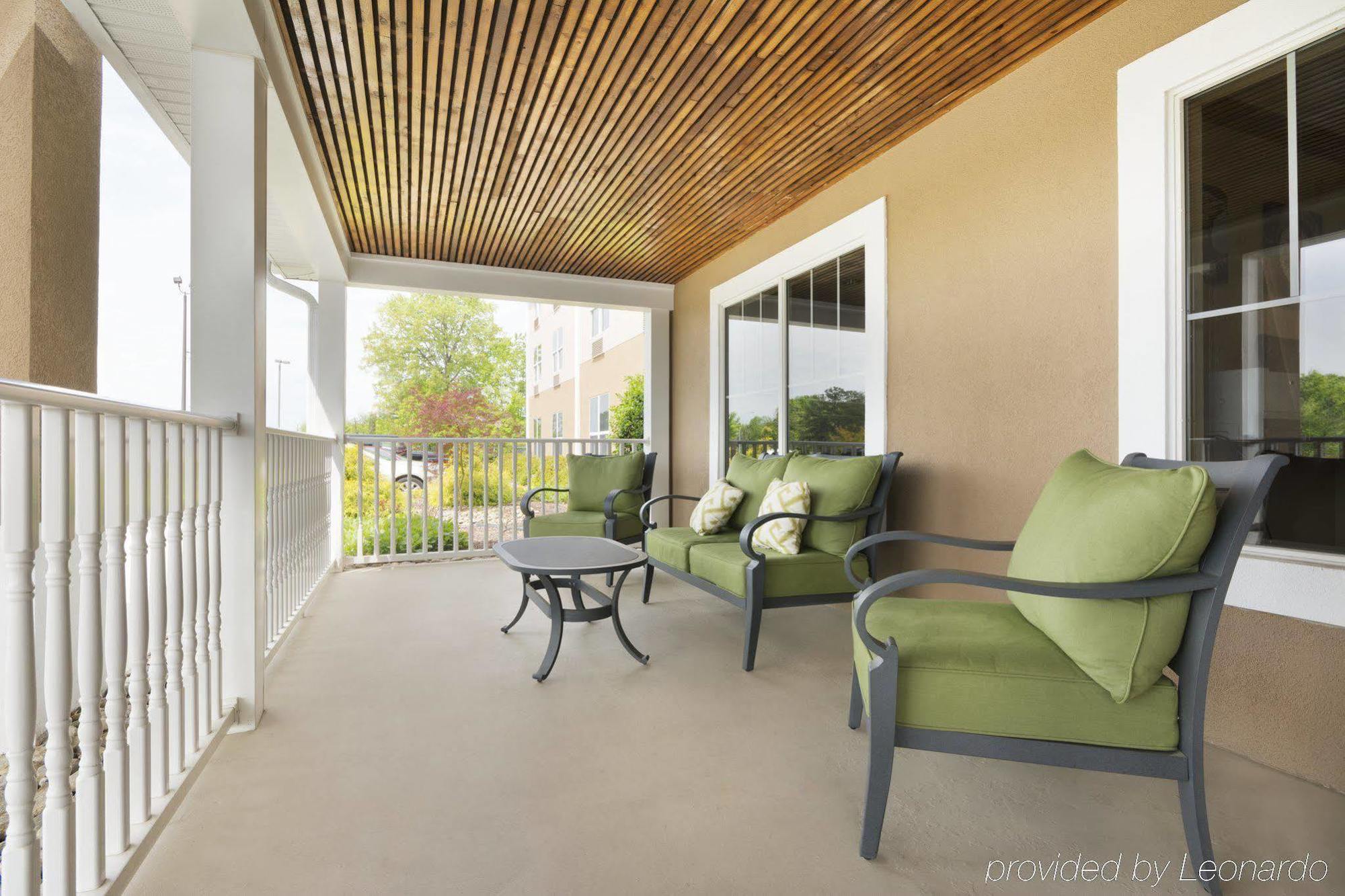 Country Inn & Suites By Radisson, Burlington Elon , Nc Buitenkant foto
