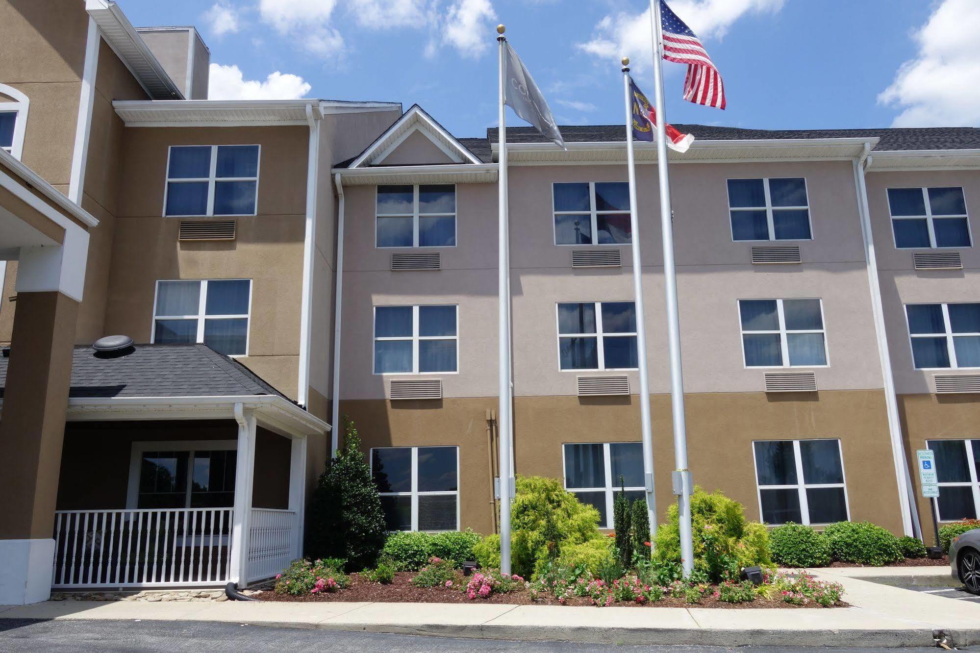 Country Inn & Suites By Radisson, Burlington Elon , Nc Buitenkant foto