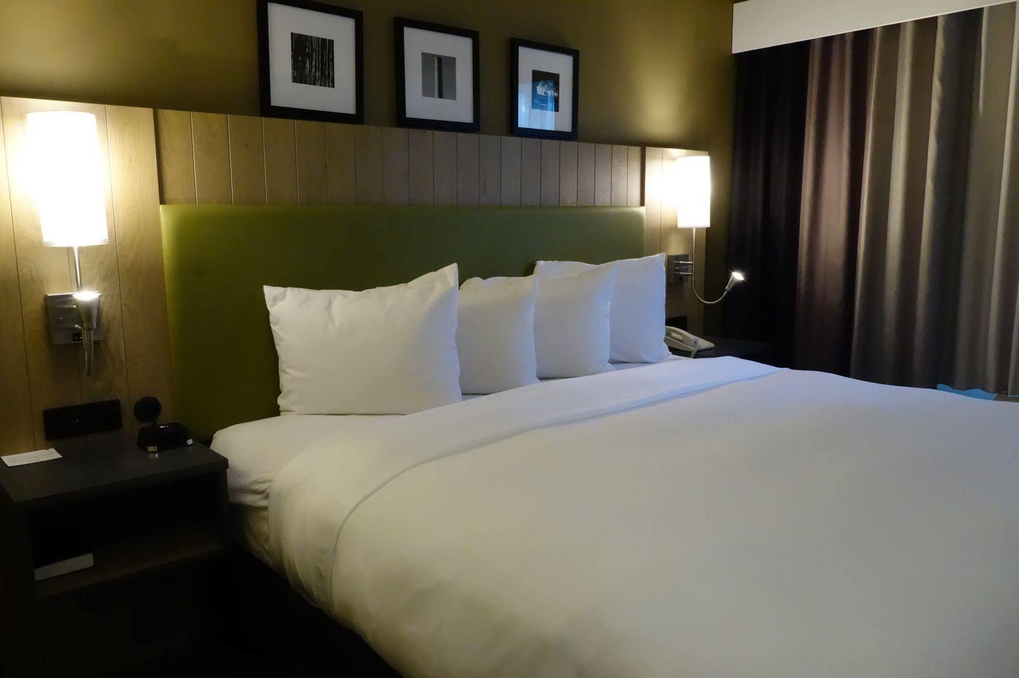 Country Inn & Suites By Radisson, Burlington Elon , Nc Buitenkant foto