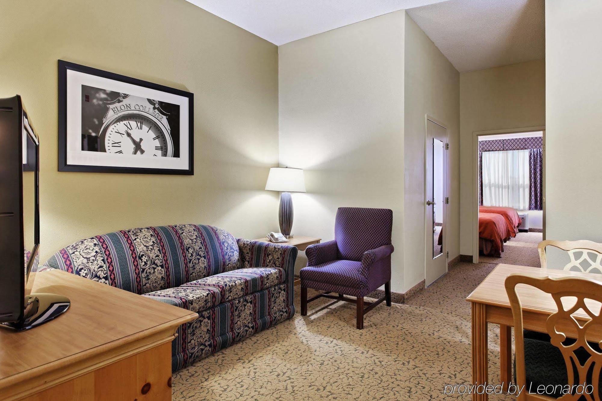 Country Inn & Suites By Radisson, Burlington Elon , Nc Buitenkant foto