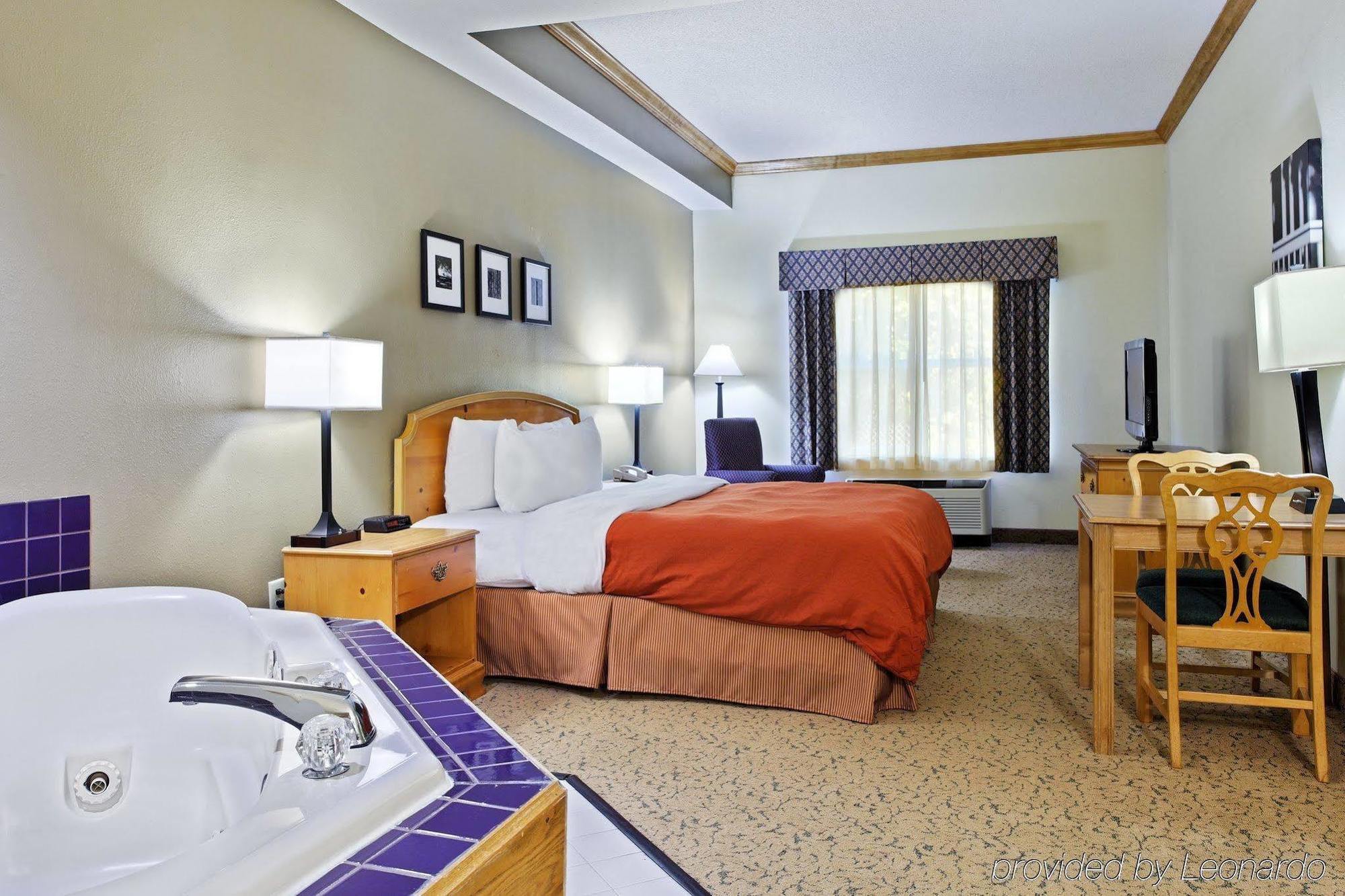 Country Inn & Suites By Radisson, Burlington Elon , Nc Buitenkant foto