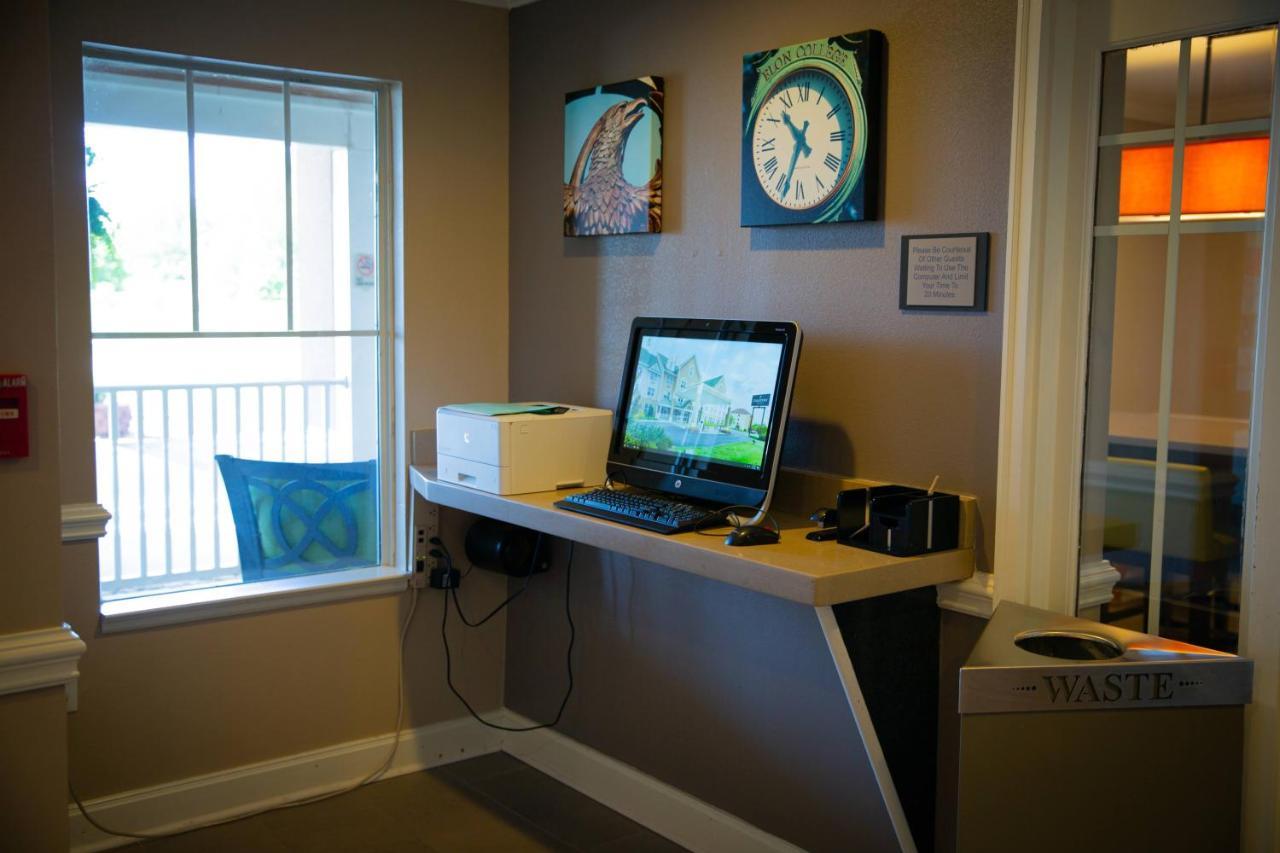 Country Inn & Suites By Radisson, Burlington Elon , Nc Buitenkant foto